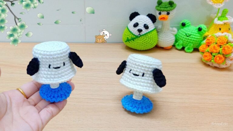 Crochet Mini Lamp Amigurumi – Kawaii & Easy DIY Pattern for Beginner