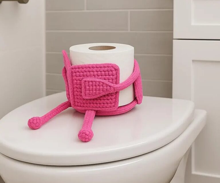 Crochet Tissue Paper Roll Holder Pattern – Cute & Practical Bathroom Decor Idea