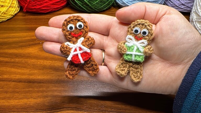 Cute Crochet Pocket Hug Gingerbread Men Amigurumi Pattern