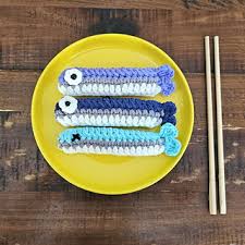 Adorable Crochet Sardines Cat Toy You Can Make in an Hour