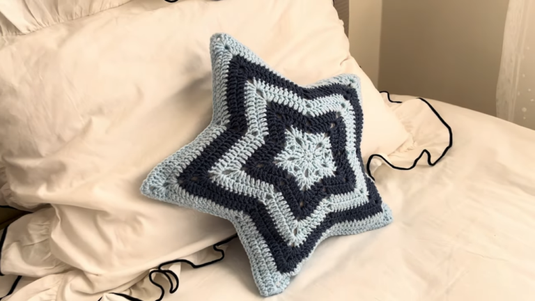 Crochet Cloud Plushie Pillow Patterns Chunky Yarn Cushion for Cozy Rooms