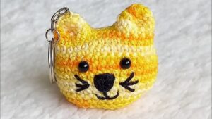 Crochet a Kitten Keychain Amigurumi Pattern for Travel Bag
