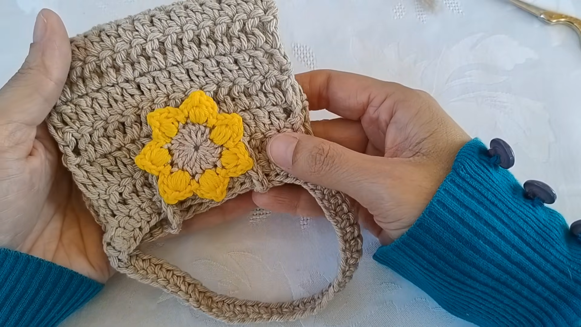 Crochet Dishtowel Holder Pattern with Button Closure