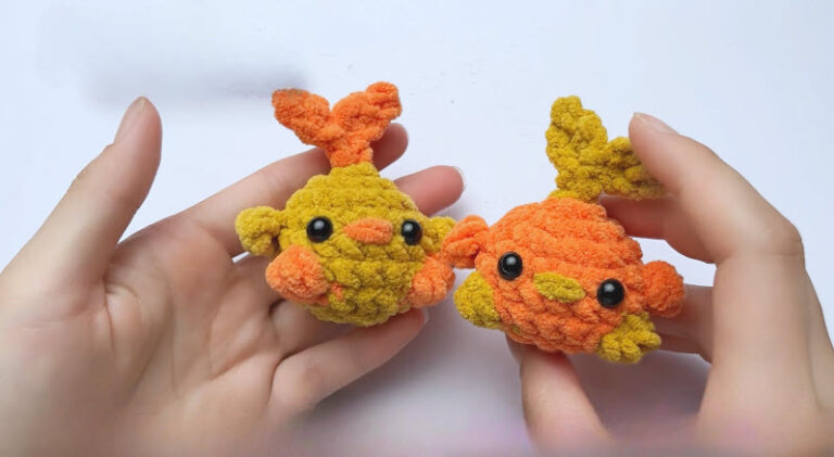 Crochet Duckling Keychain Amigurumi Pattern for Bags