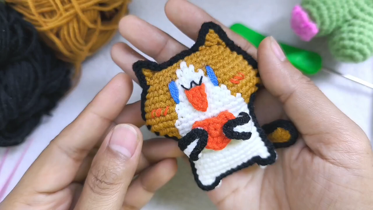 Crochet Mochi Peach Cat Amigurumi Pattern for Cat Lovers