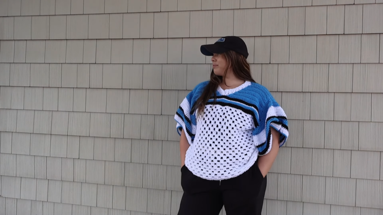 Crochet Granny Stitch Jersey Pattern with Classic Team Style