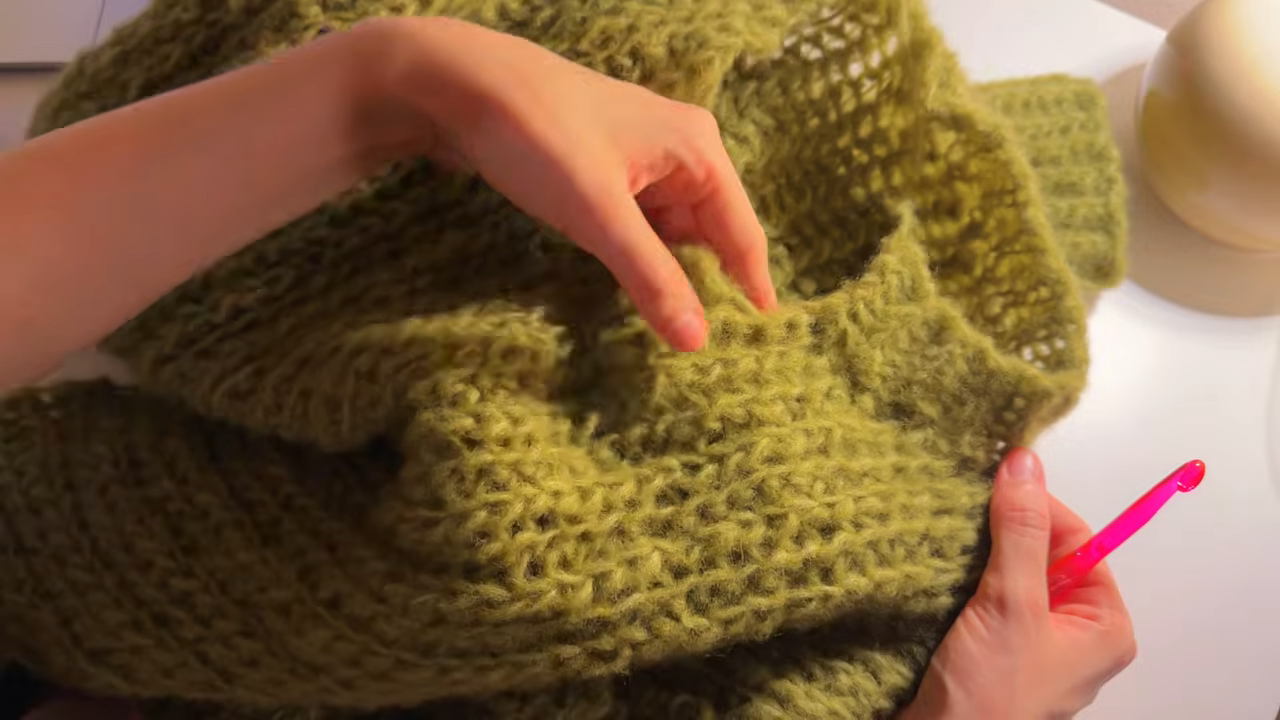 Free Crochet Sweater Pattern with Balloon Sleeves