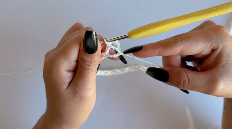Crocheting starting chain with hook