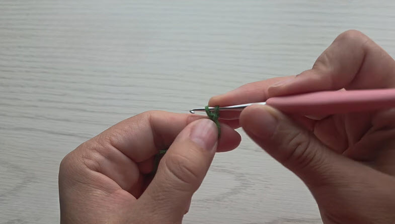 Magic ring six stitch start green crochet toad