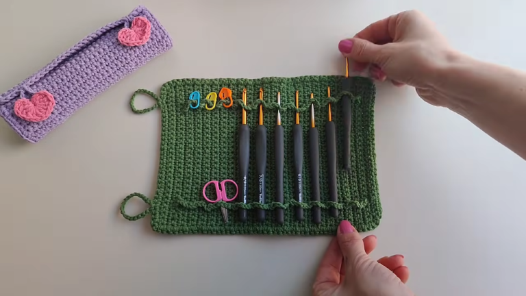 Crochet Hook Case Pattern With Roll-Up Storage