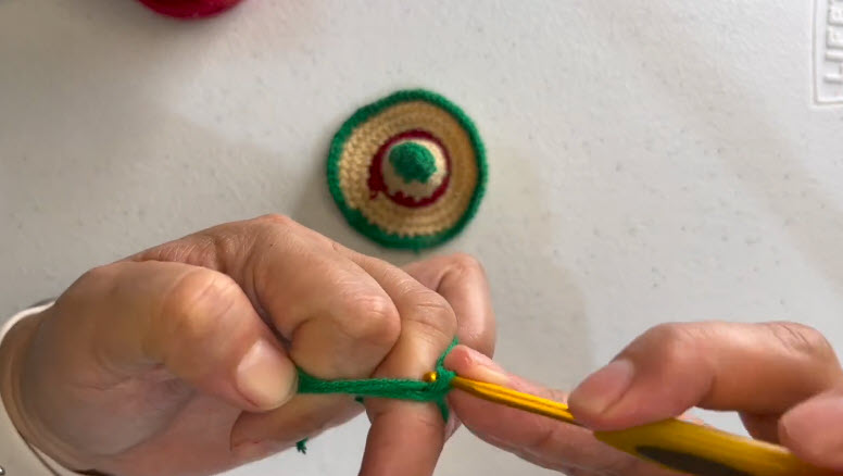 Tutorial cover image with green yarn and a crochet hook