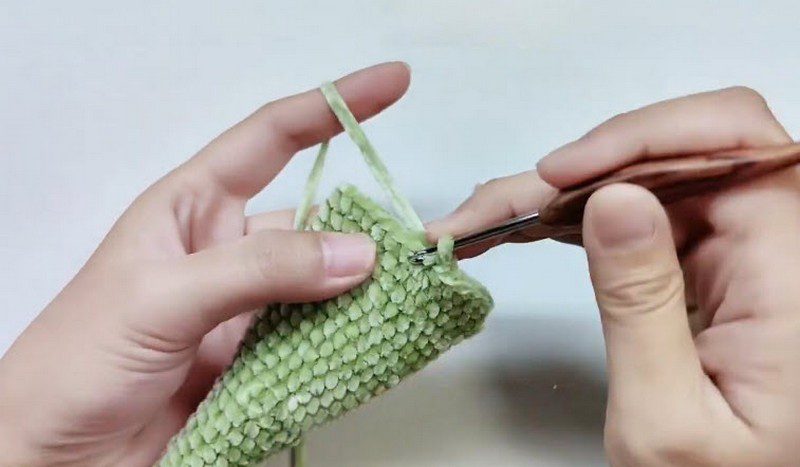 Increase evenly to reach 48 stitches.